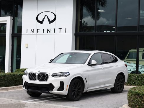 Used 2023 BMW X4 xDrive30i w/ M Sport Package image 1