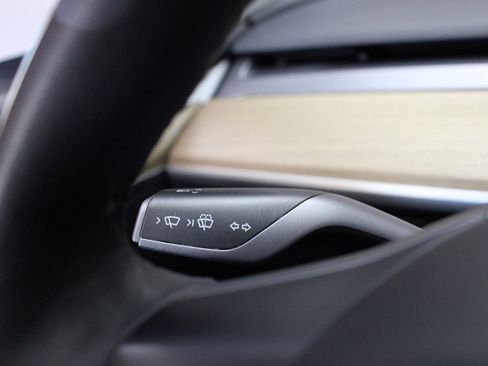 Used 2023 Tesla Model Y Long Range image 31