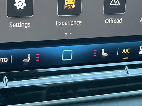 New 2026 Volkswagen Tiguan SE AWD/4WD image 25