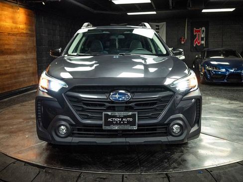 Used 2023 Subaru Outback Premium image 4