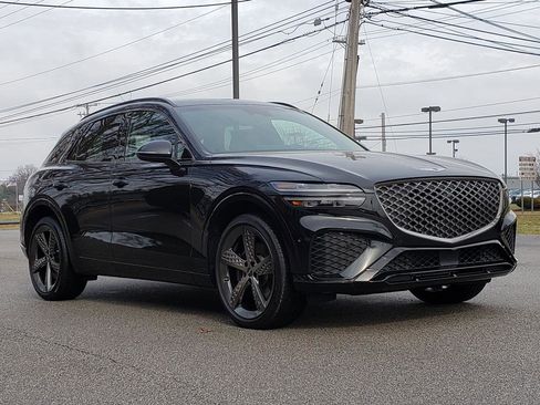 Used 2023 Genesis GV70 3.5T Sport w/ Sport Prestige Package image 6