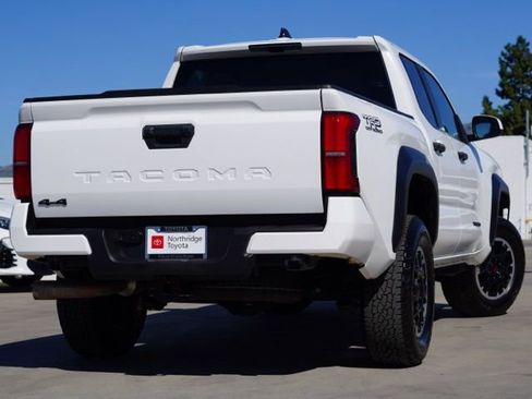 Certified 2024 Toyota Tacoma TRD Off-Road image 6
