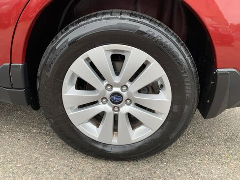 Used 2017 Subaru Outback 2.5i Premium image 23