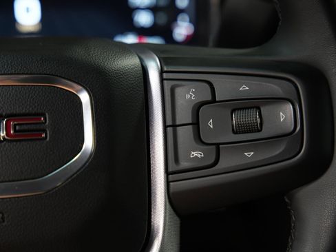 Used 2024 GMC Sierra 2500 SLT w/ SLT Convenience Package image 33