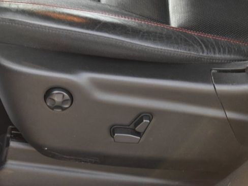 Used 2023 Dodge Durango GT image 15