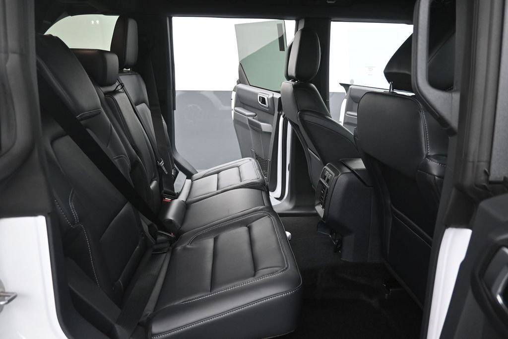 New 2026 Ford Bronco Outer Banks AWD/4WD image 14