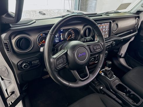 Used 2022 Jeep Wrangler Unlimited Sport w/ Sun And Sound Package image 14