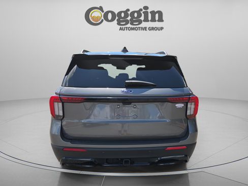 Used 2025 Ford Explorer ST-Line w/ Premium Package RWD image 4