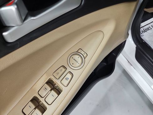Used 2012 Hyundai Sonata GLS FWD image 12