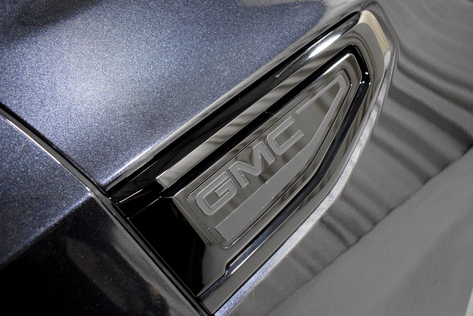 Used 2024 GMC Yukon AT4 w/ AT4 Premium Plus Package AWD/4WD image 10