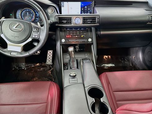 Used 2018 Lexus IS 350 image 27