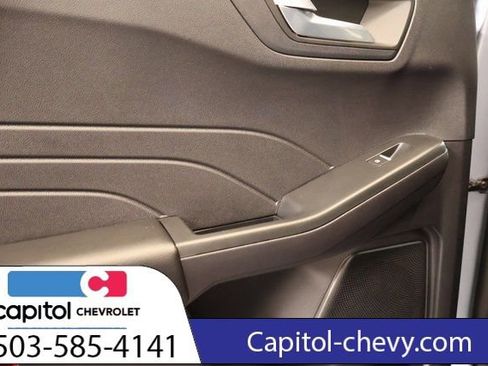 Used 2022 Ford Escape Titanium w/ Class II Trailer Tow Package AWD/4WD image 30