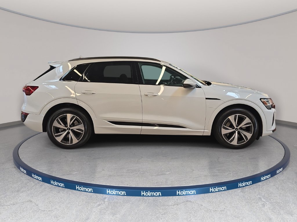Certified 2024 Audi Q8 e-tron Premium Plus AWD/4WD image 4