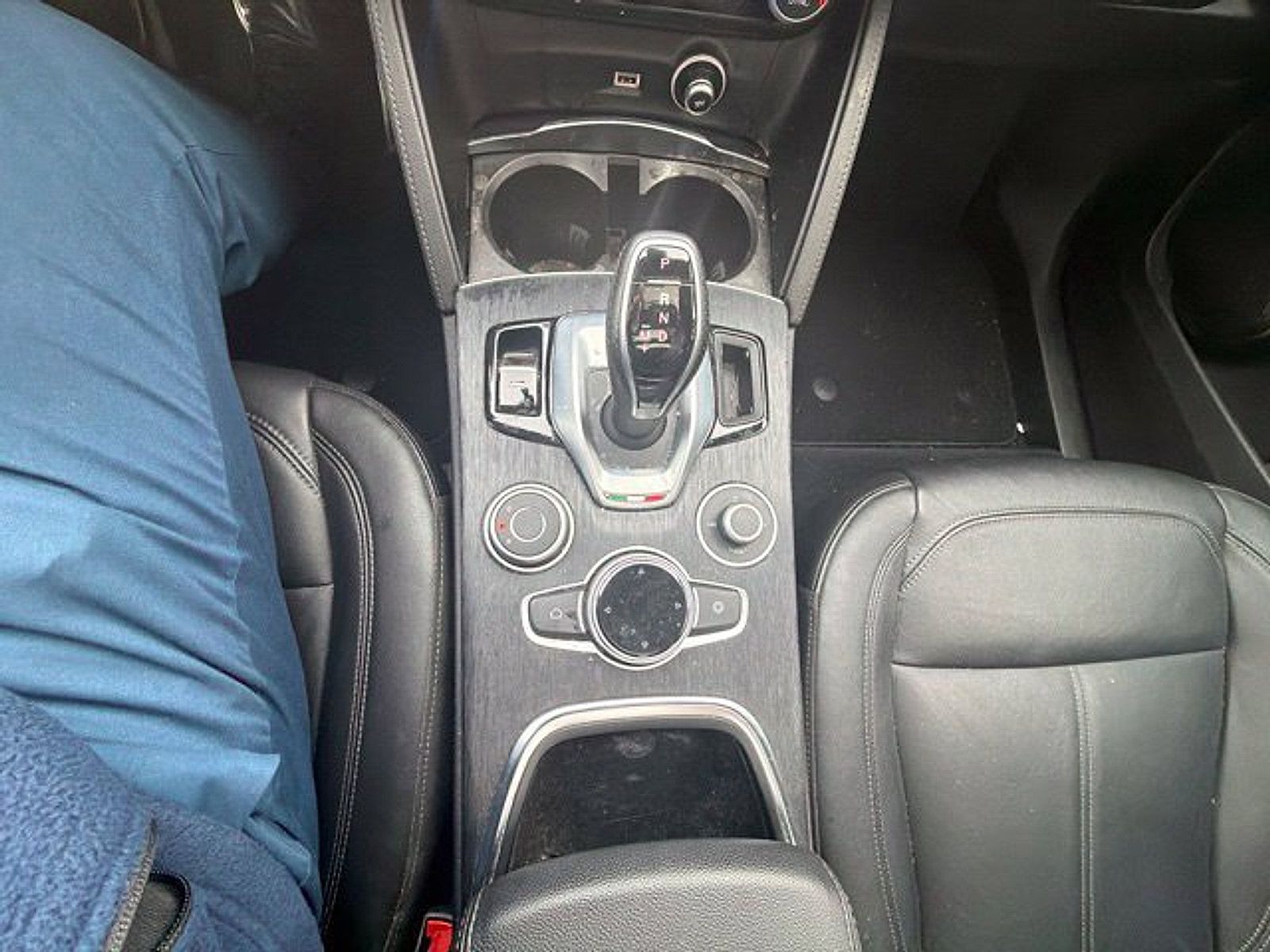 Used 2023 Alfa Romeo Stelvio Sprint AWD/4WD image 20