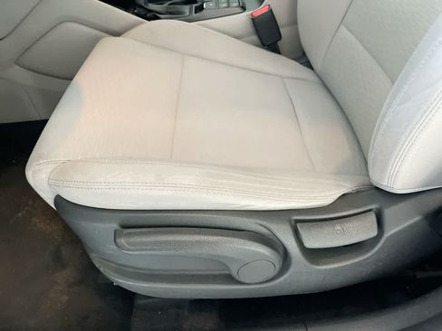 Used 2019 Hyundai Tucson SE AWD/4WD image 12