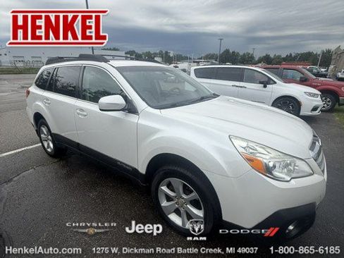 Used 2014 Subaru Outback 2.5i Premium w/ Moonroof Package AWD/4WD image 1