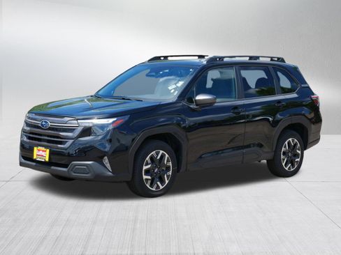 Certified 2025 Subaru Forester Premium AWD/4WD image 3