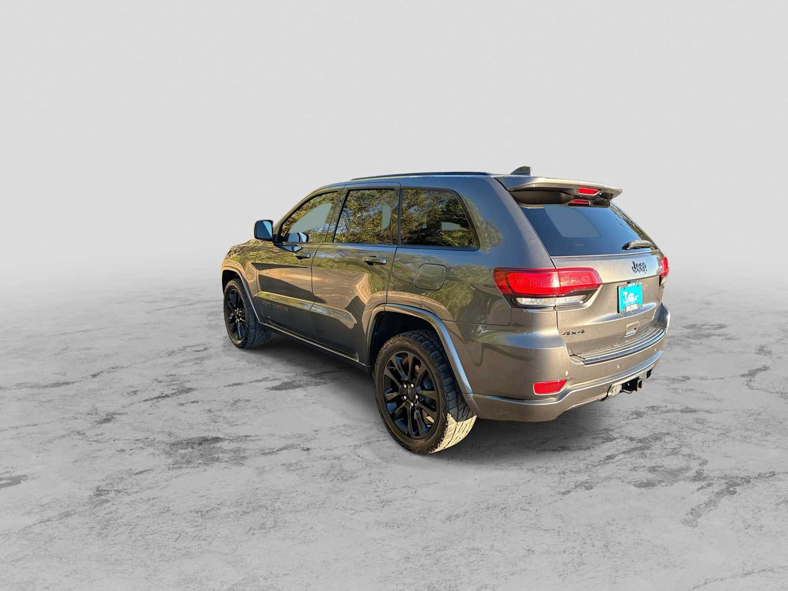 Used 2018 Jeep Grand Cherokee Altitude AWD/4WD image 6