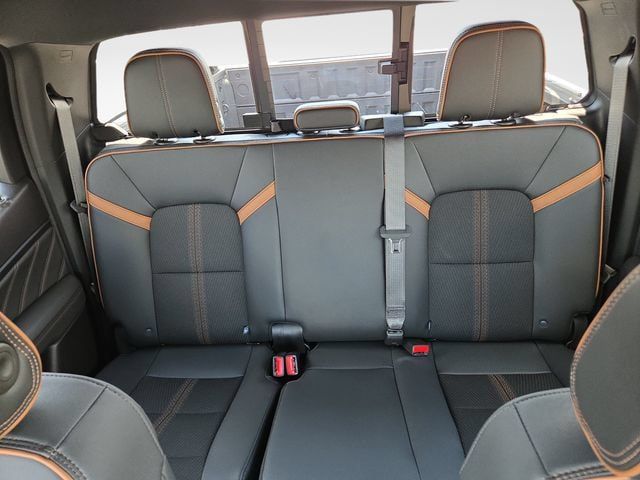 Used 2025 GMC Canyon AT4 w/ Nightfall Edition AWD/4WD image 34