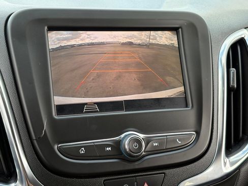 Used 2022 Chevrolet Equinox LT image 24