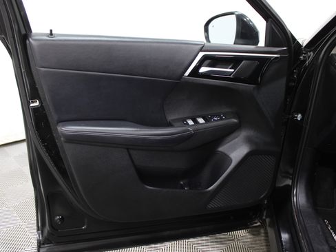 Used 2022 Mitsubishi Outlander SE image 6
