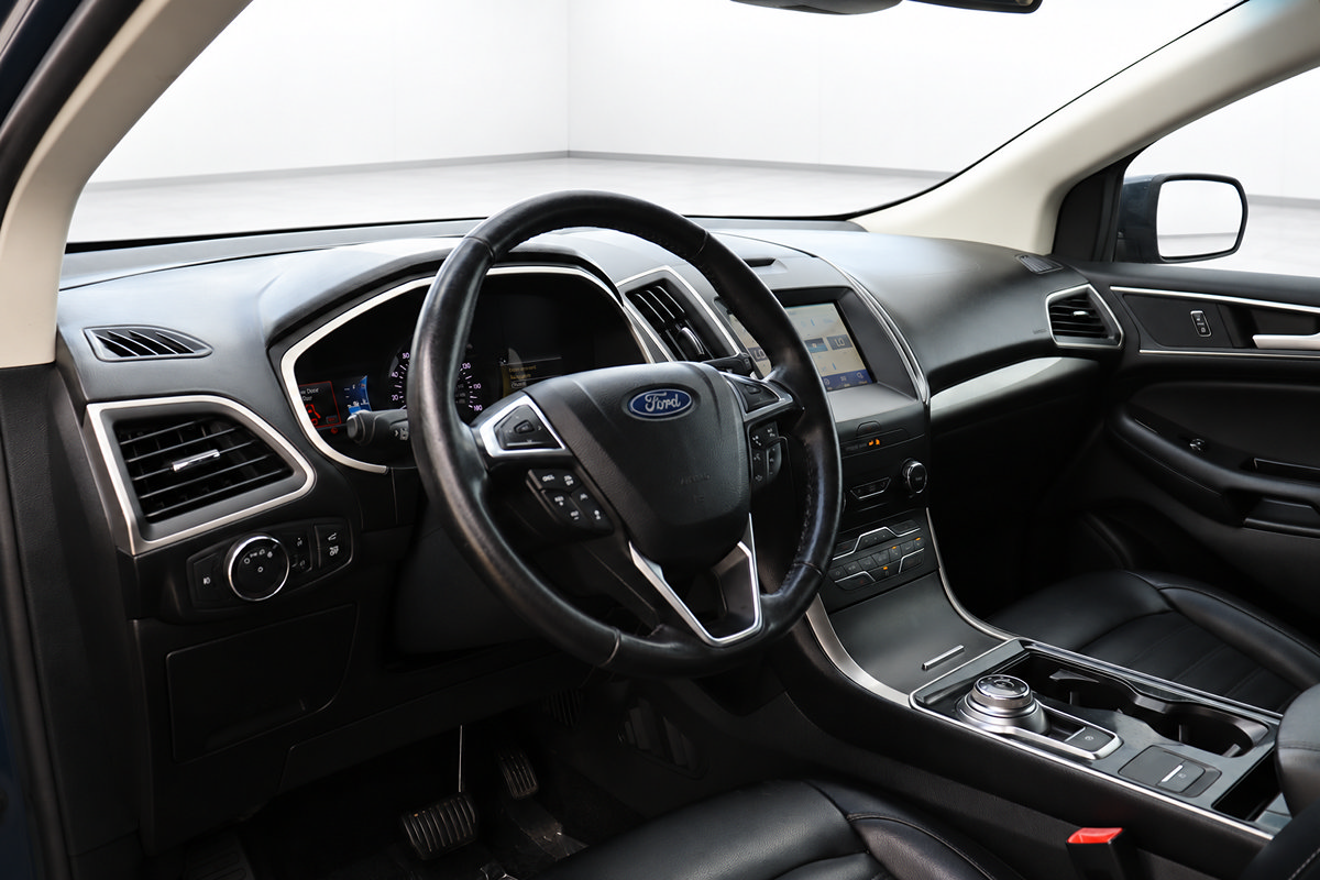 Used 2019 Ford Edge SEL w/ Equipment Group 201A FWD image 26