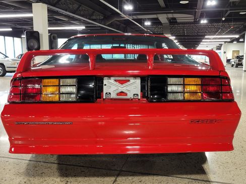 Used 1991 Chevrolet Camaro Z28 RWD image 33