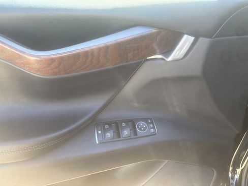 Used 2018 Tesla Model X 75D image 7