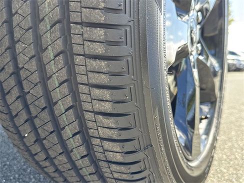 New 2025 Jeep Grand Cherokee L Altitude image 17