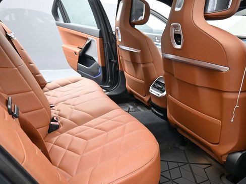 Used 2023 BMW 760i xDrive w/ Executive Package image 20