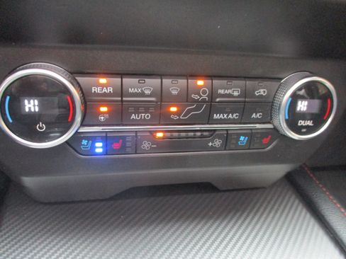 Used 2019 Ford Expedition Limited w/ Equipment Group 303A RWD image 15