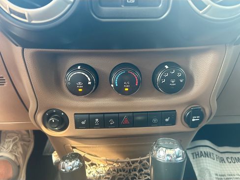 Used 2017 Jeep Wrangler Unlimited Sahara w/ Max Tow Package AWD/4WD image 14