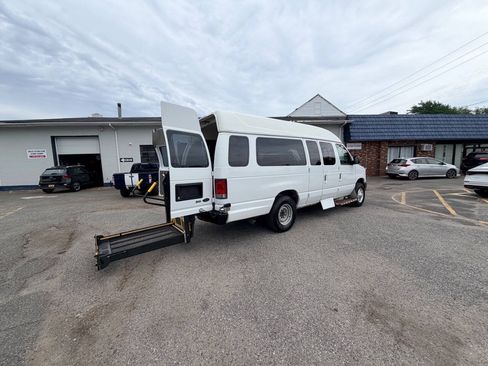 Used 2014 Ford E-350 and Econoline 350 Extended Super Duty w/ Power Group RWD image 10