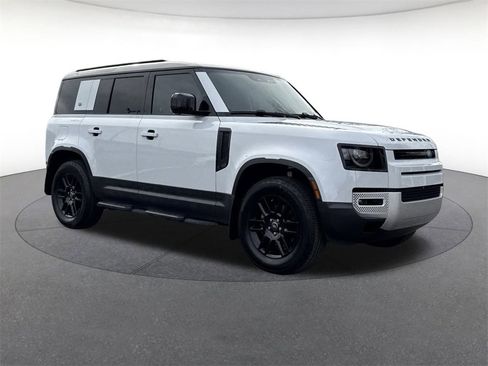 Used 2023 Land Rover Defender 110 S image 7