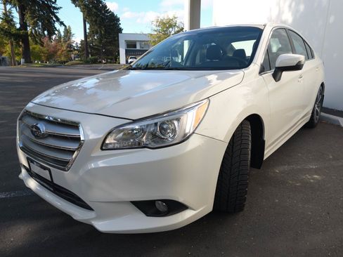 Used 2015 Subaru Legacy 2.5i Limited AWD/4WD image 2