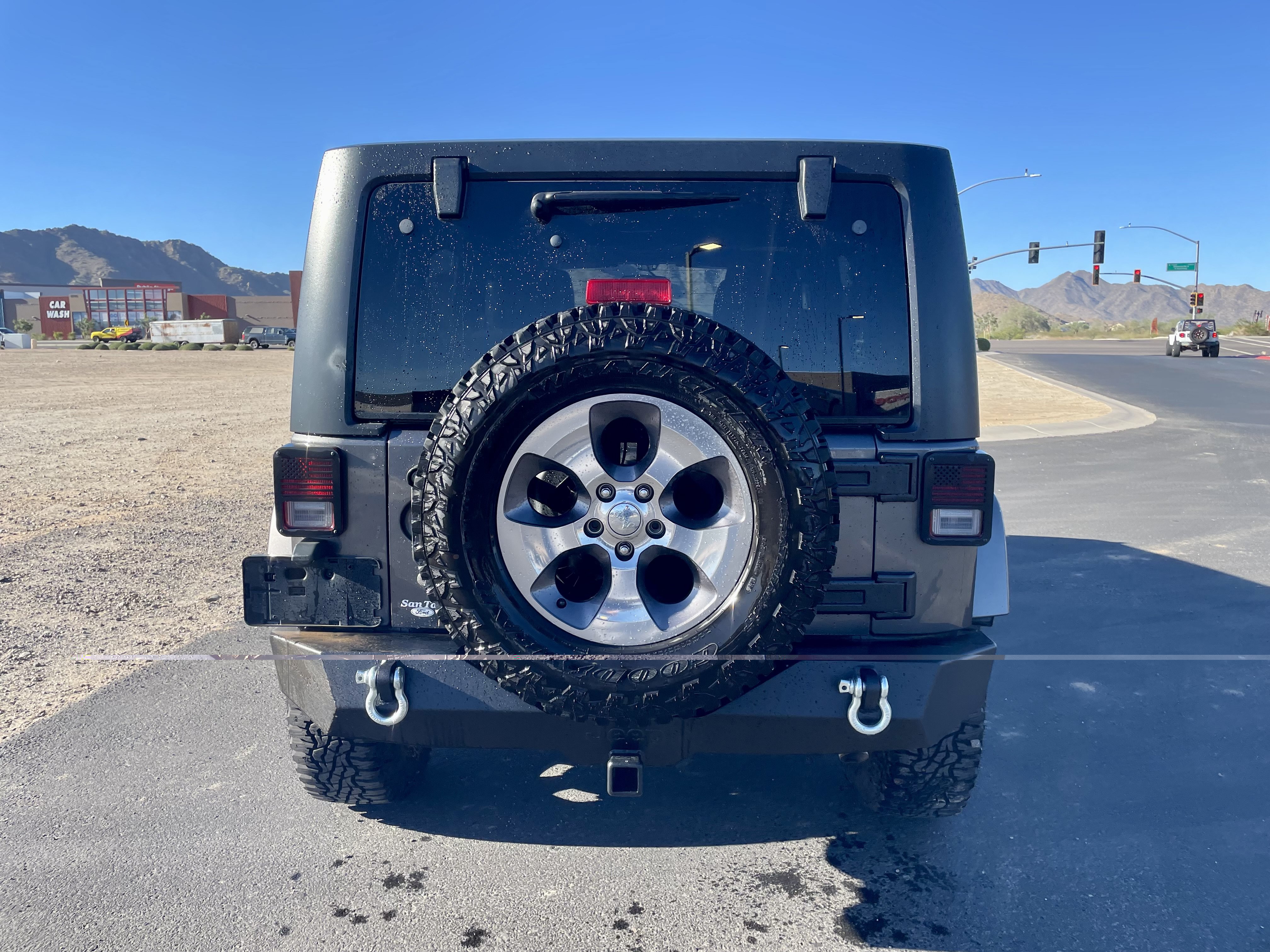 Used 2018 Jeep Wrangler Unlimited Sahara w/ Connectivity Group AWD/4WD image 4