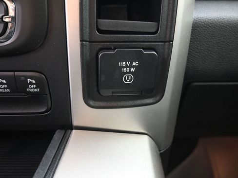 Used 2018 RAM 1500 Lone Star image 3