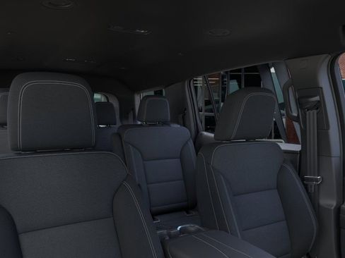 New 2026 Chevrolet Traverse LT w/ Driver Confidence Package image 37