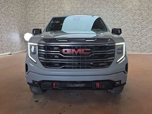 Used 2024 GMC Sierra 1500 AT4 w/ Technology Package image 3