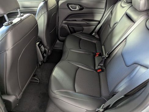 New 2026 Jeep Compass Latitude image 14