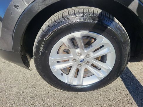 Used 2011 Ford Explorer XLT image 30