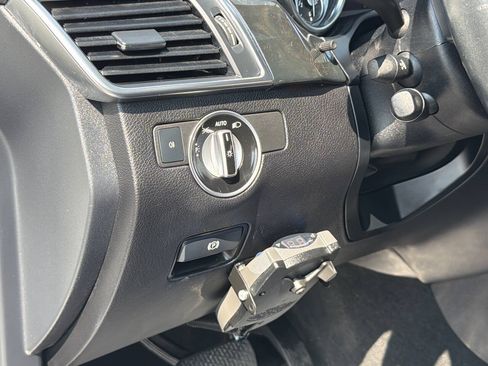 Used 2016 Mercedes-Benz GL 450 4MATIC image 38