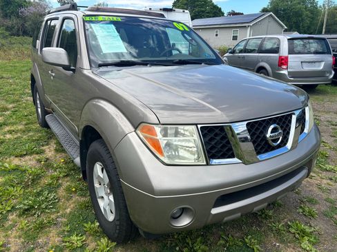 Used 2007 Nissan Pathfinder SE w/ SE Premium Pkg AWD/4WD image 3