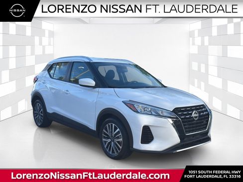 Used 2024 Nissan Kicks SV FWD image 1