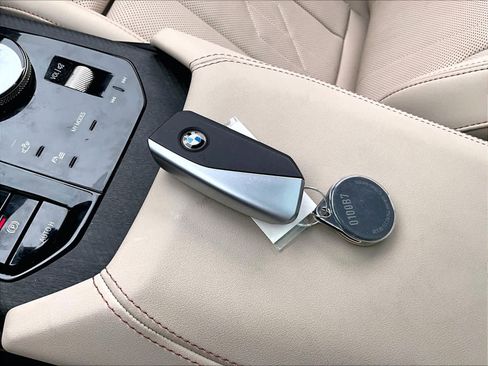 Used 2025 BMW X3 xDrive30i w/ Convenience Package image 13