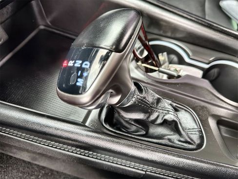 Used 2022 Dodge Durango SXT w/ Anodized Platinum Package image 21