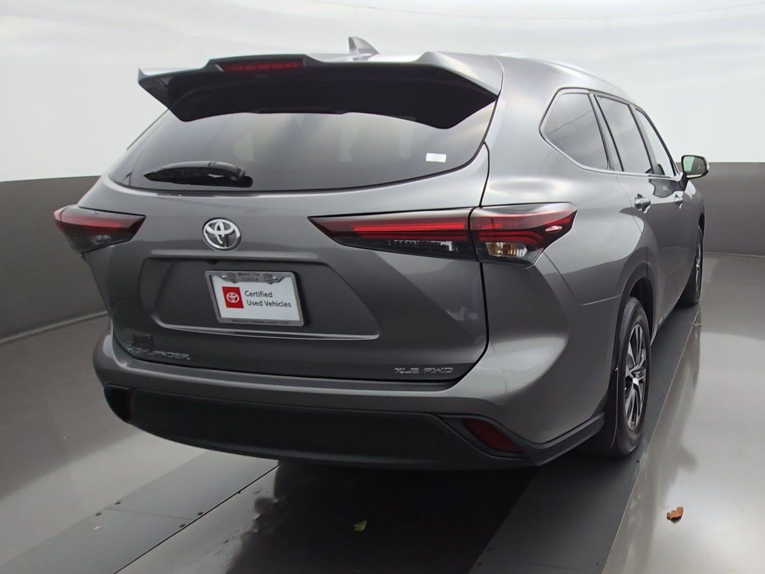 Certified 2026 Toyota Highlander XLE AWD/4WD image 8