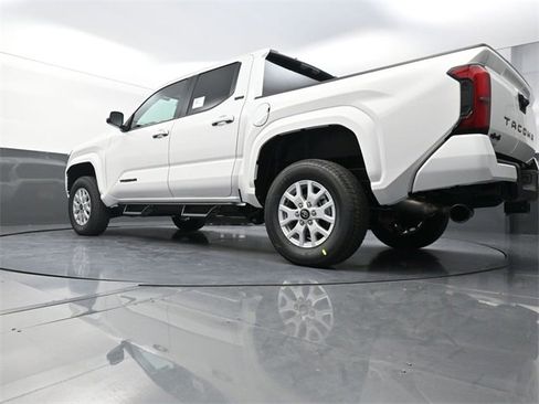 New 2026 Toyota Tacoma SR5 image 31