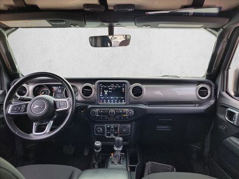 Used 2020 Jeep Gladiator Overland image 17