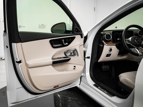Certified 2024 Mercedes-Benz C 300 4MATIC Sedan image 25